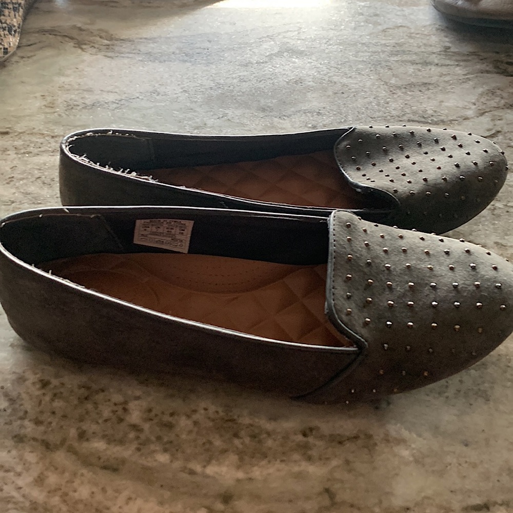 Reef Grey Suede Flat with tricolour gold stud detail